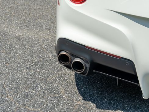 Used 2017 Ferrari F12 Berlinetta RWD image 15