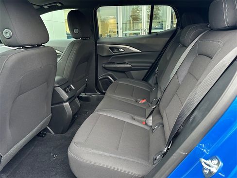 New 2026 Chevrolet Equinox EV LT image 15