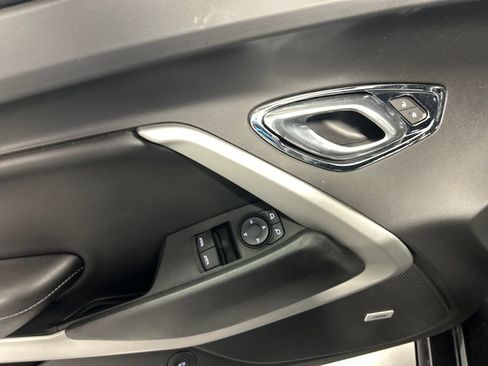 Used 2017 Chevrolet Camaro LT w/ Technology Package RWD image 12