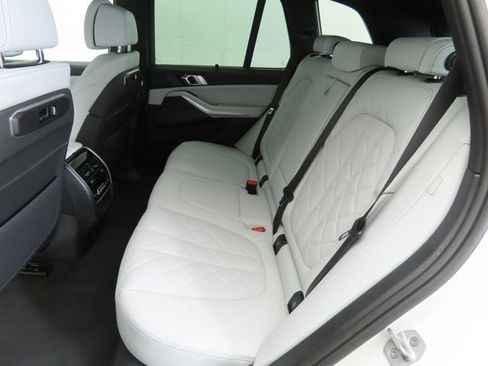 New 2026 BMW X5 sDrive40i image 21