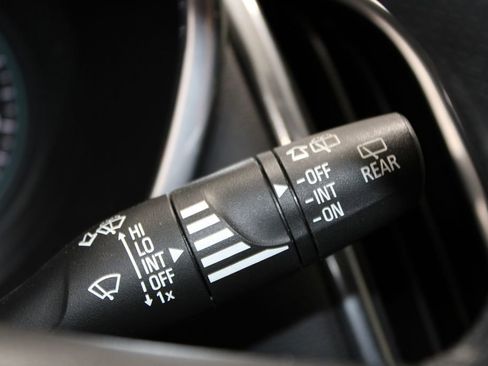 Used 2021 Chevrolet Equinox LT AWD/4WD image 19