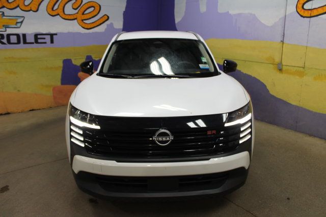 Used 2026 Nissan Kicks SR FWD image 3