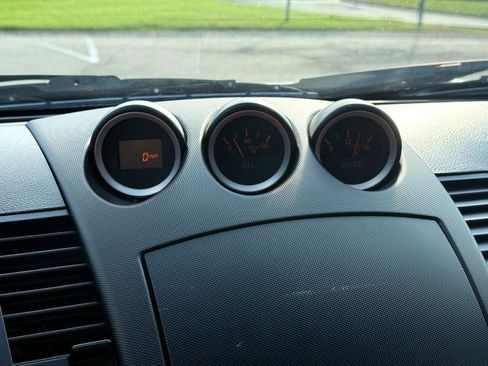 Used 2006 Nissan 350Z Track w/ (N93) Cargo Convenience Pkg image 13