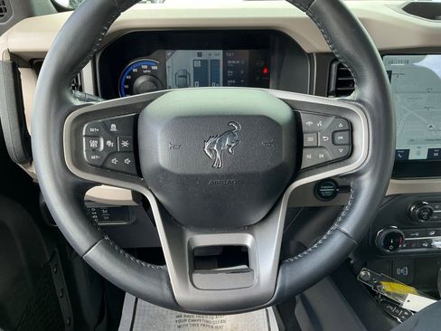 Certified 2022 Ford Bronco Wildtrak AWD/4WD image 47