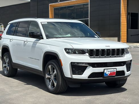 New 2026 Jeep Grand Cherokee L Limited w/ Luxury Tech Group II RWD image 3