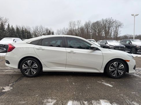Used 2017 Honda Civic EX-T image 8