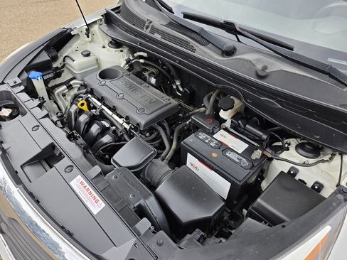 Used 2011 Kia Sportage LX FWD image 38