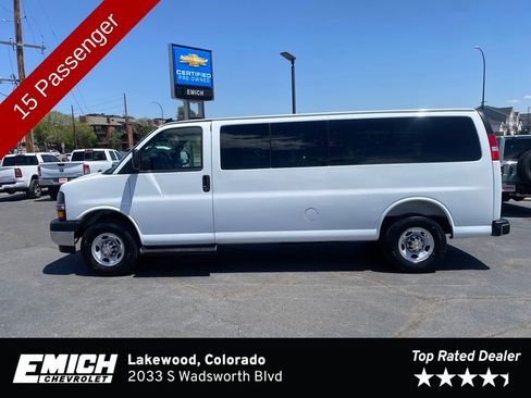 Used 2025 Chevrolet Express 3500 LT w/ LT Preferred Equipment Group RWD image 2