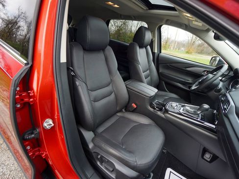 Used 2023 MAZDA CX-9 Touring image 29