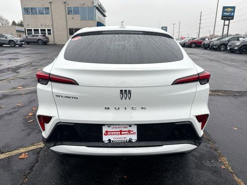 Certified 2025 Buick Envista Sport Touring image 22