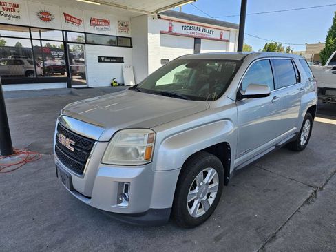 Used 2012 GMC Terrain SLE FWD image 2