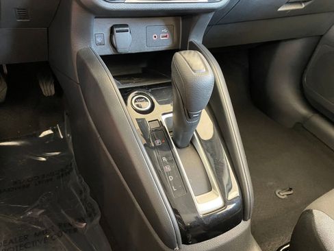 Used 2025 Nissan Versa SV image 39