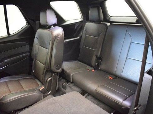 Used 2023 Chevrolet Traverse High Country w/ LPO, Floor Liner Package AWD/4WD image 33