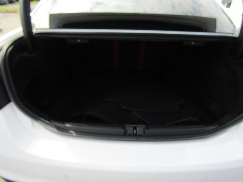 Used 2018 Alfa Romeo Giulia AWD image 19