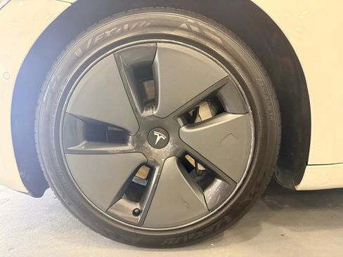 Used 2021 Tesla Model 3 Long Range AWD/4WD image 41