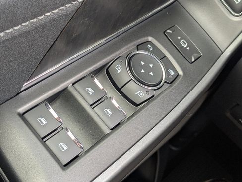 New 2026 Ford F250 Lariat w/ Black Appearance Package image 25