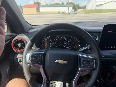 Used 2025 Chevrolet Blazer RS FWD image 21
