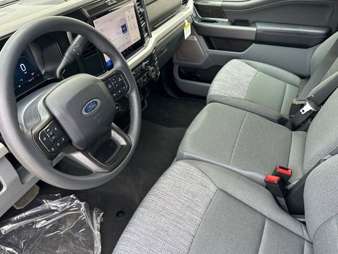 New 2026 Ford F250 XLT w/ XLT Premium Package AWD/4WD image 9