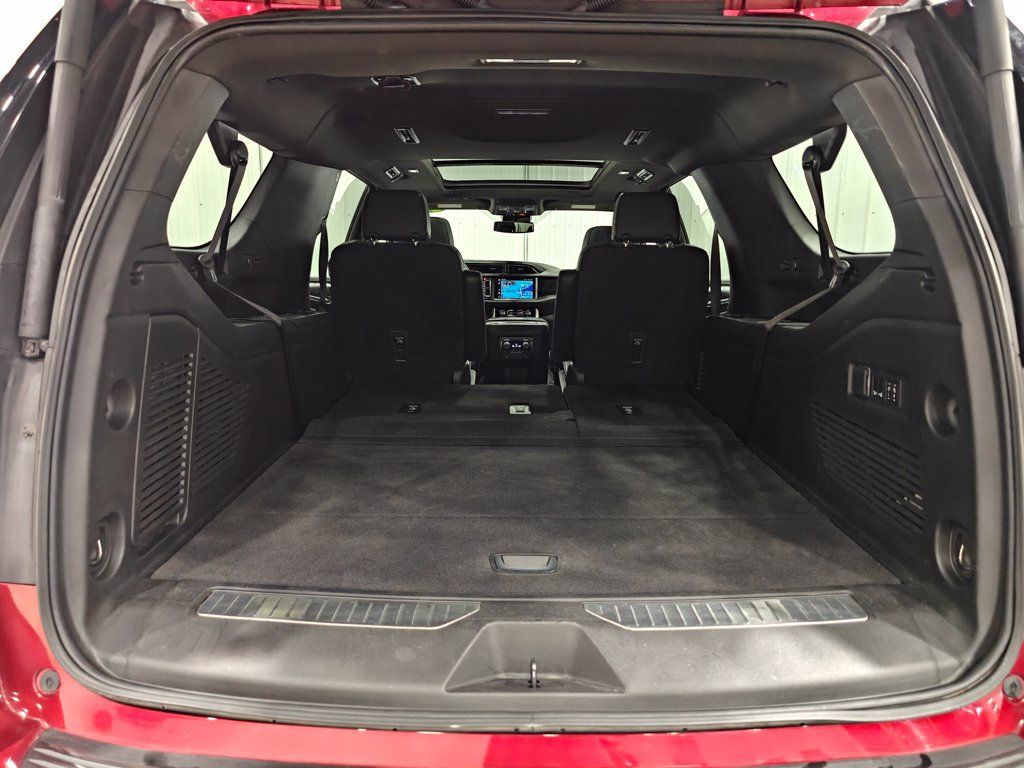 Used 2023 GMC Yukon XL Denali AWD/4WD image 39