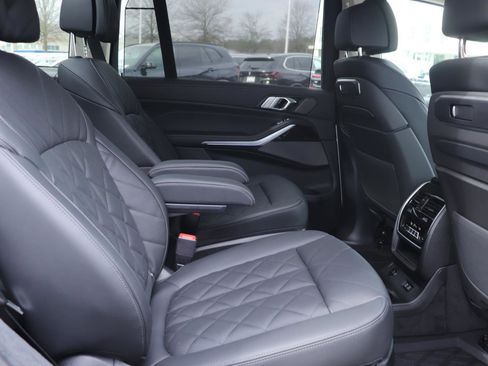 New 2026 BMW X7 xDrive40i image 24