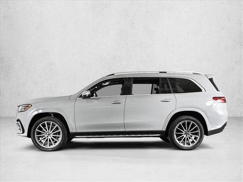 New 2026 Mercedes-Benz GLS 580 4MATIC image 9