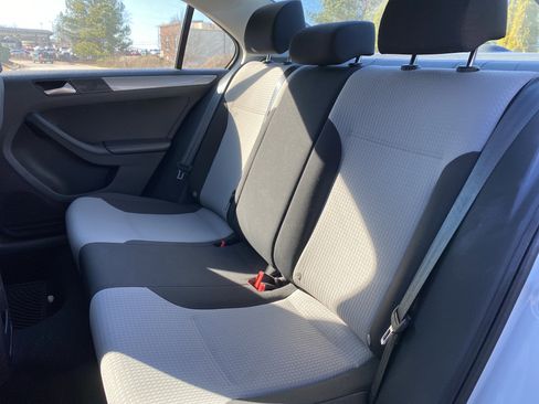 Used 2018 Volkswagen Jetta S image 8