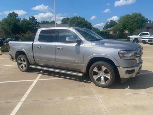 Used 2022 RAM 1500 Laramie AWD/4WD image 1