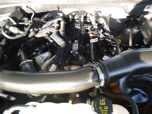 Used 2024 Ford Expedition XLT image 27