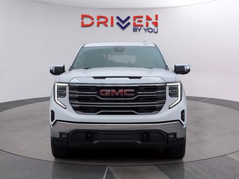 New 2026 GMC Sierra 1500 SLT w/ SLT Premium Package image 9