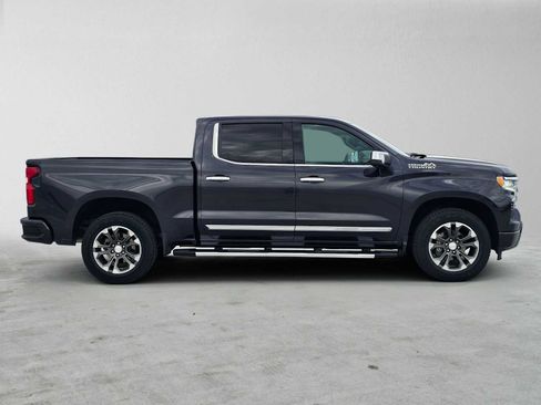 Used 2023 Chevrolet Silverado 1500 High Country AWD/4WD image 2