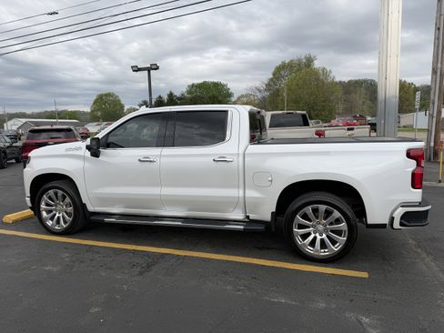 Used 2021 Chevrolet Silverado 1500 High Country w/ Technology Package image 5