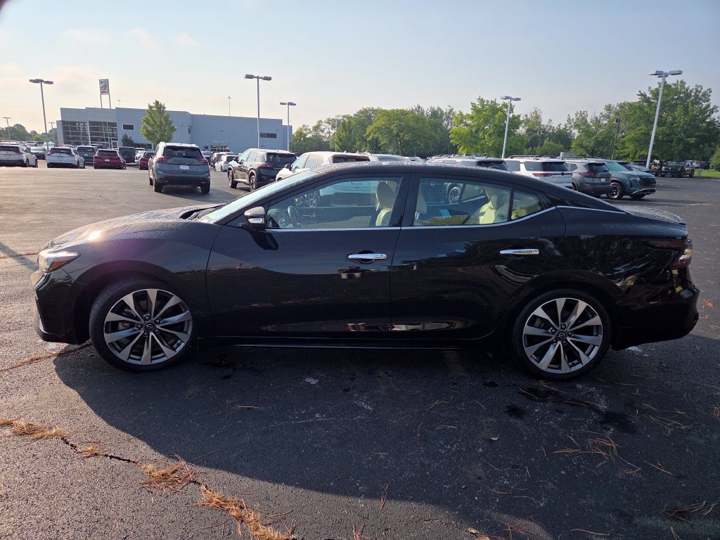 Certified 2023 Nissan Maxima Platinum w/ Sport Mat Group FWD image 22