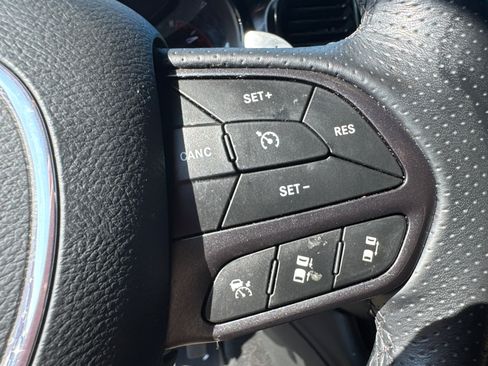 Used 2025 Dodge Durango GT AWD/4WD image 35