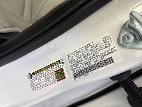 Certified 2025 Acura RDX SH-AWD image 37