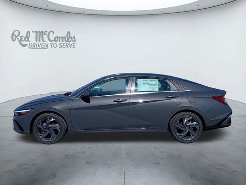 New 2026 Hyundai Elantra Limited FWD image 2