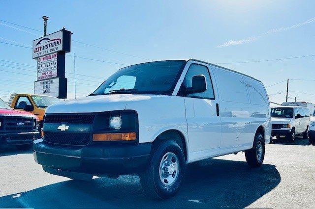 Used 2016 Chevrolet Express 2500 RWD image 2