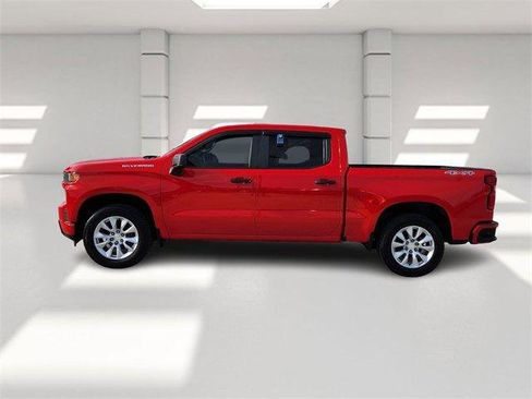 Used 2019 Chevrolet Silverado 1500 Custom w/ Custom Convenience Package image 2