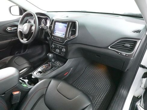 Used 2022 Jeep Cherokee Trailhawk AWD/4WD image 31