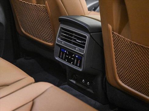 Certified 2025 Audi Q7 2.0T Premium Plus w/ Premium Plus Package image 18