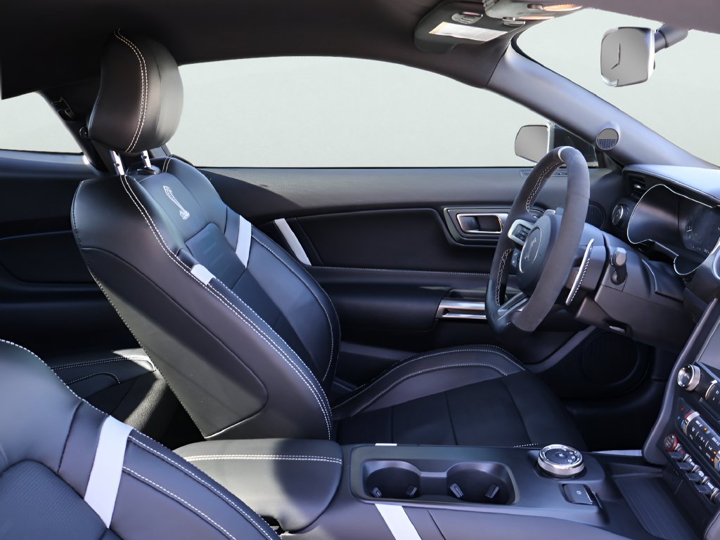 Used 2022 Ford Mustang Shelby GT500 w/ Technology Package RWD image 8