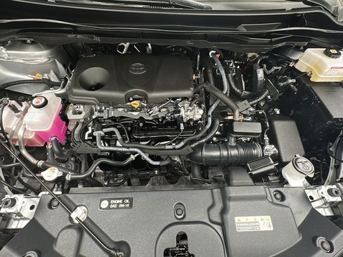 Used 2025 Toyota Sienna XLE FWD image 24