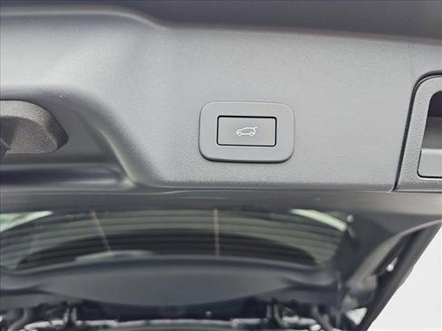 New 2026 Land Rover Range Rover Evoque S image 13