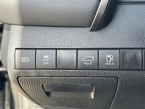 Certified 2023 Toyota Camry SE w/ Convenience Package image 24
