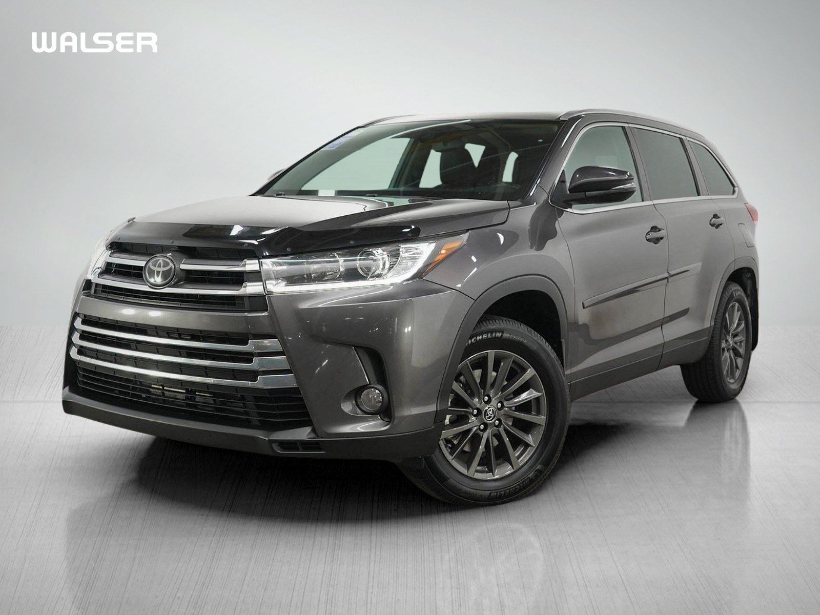 Used 2019 Toyota Highlander XLE AWD/4WD image 1