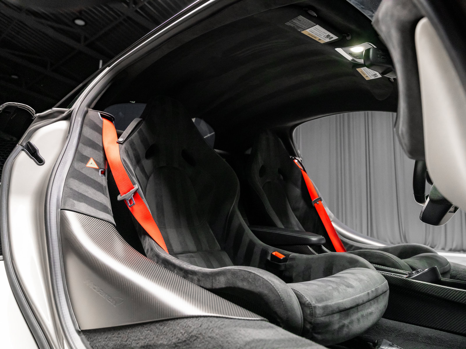 Used 2017 McLaren 570S Coupe RWD image 7
