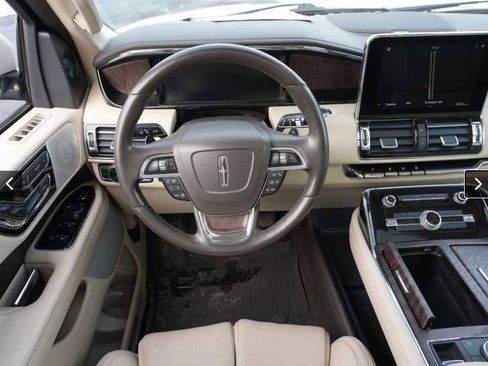 Used 2021 Lincoln Navigator L Reserve image 11