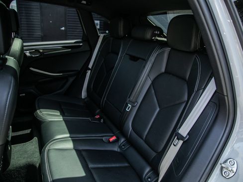 Certified 2023 Porsche Macan S AWD/4WD image 14