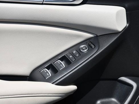 Used 2020 Honda Accord LX image 15