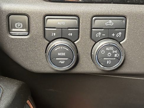 Used 2023 Chevrolet Silverado 1500 RST w/ Convenience Package II image 15