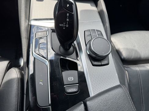Used 2019 BMW 530i w/ M Sport Package RWD image 27